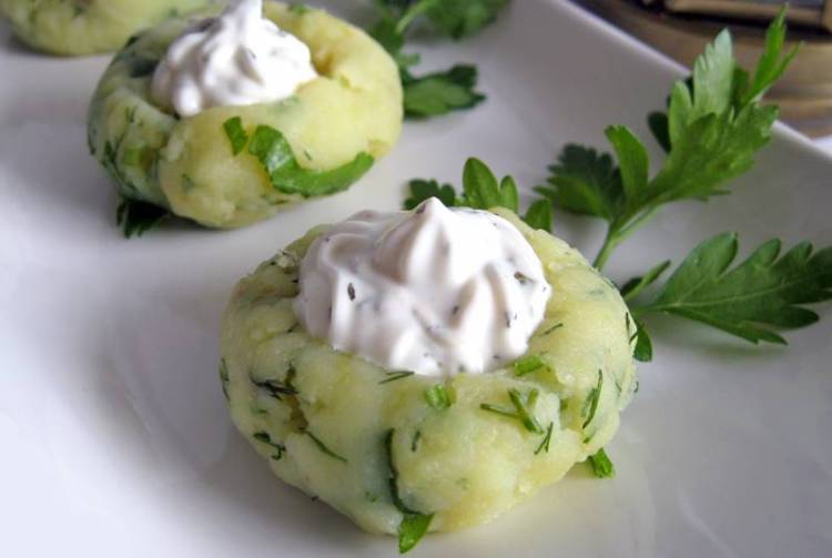 Yoğurtlu Patates Çanakları