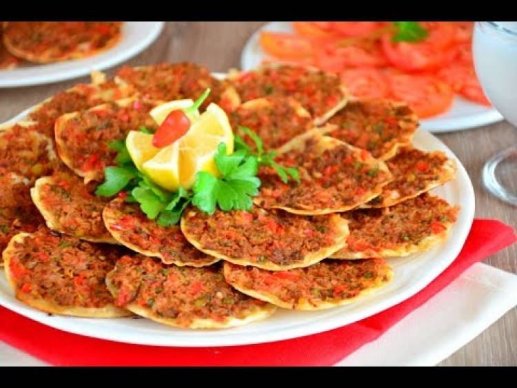 Ev Yapımı Fındık Lahmacun 