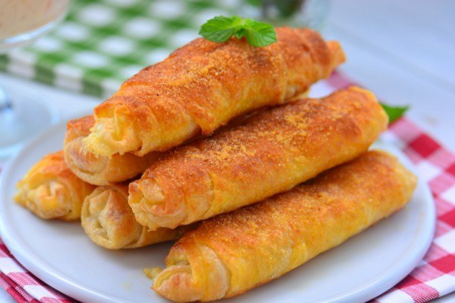 Krema Soslu Börek