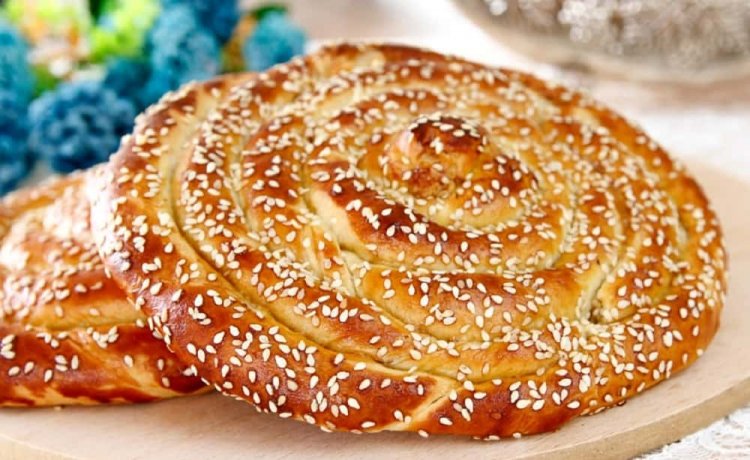 Tahinli Burgu Çörek